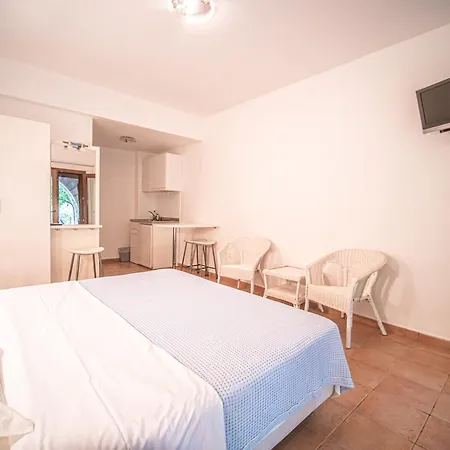Apartment St George's House *